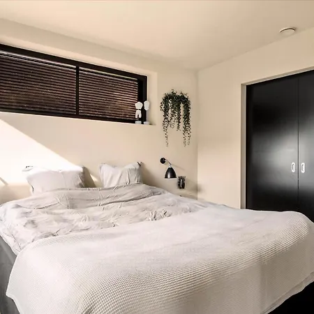 Vakantiehuis Ruime Architectenvilla Met 2 Badkamers